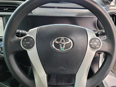 2012 Toyota Aqua - Thumbnail