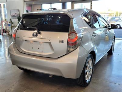 2012 Toyota Aqua - Thumbnail