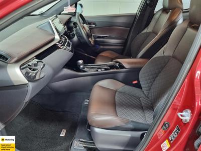 2017 Toyota C-HR - Thumbnail