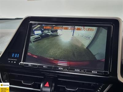 2017 Toyota C-HR - Thumbnail
