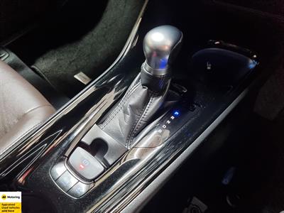 2017 Toyota C-HR - Thumbnail