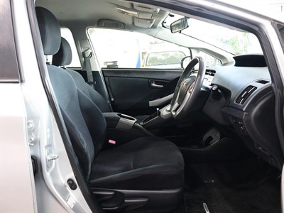 2012 Toyota Prius - Thumbnail