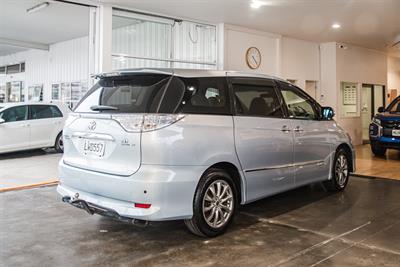 2009 Toyota Estima - Thumbnail