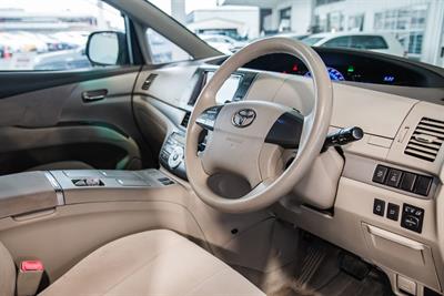 2009 Toyota Estima - Thumbnail