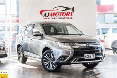 2020 Mitsubishi Outlander - Thumbnail