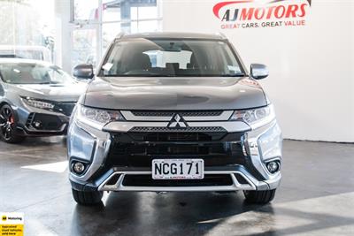 2020 Mitsubishi Outlander - Thumbnail