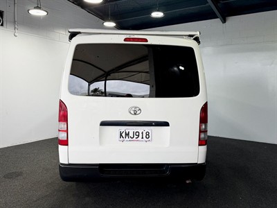 2015 Toyota Hiace - Thumbnail