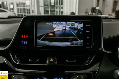 2017 Toyota C-HR - Thumbnail