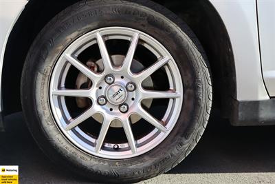 2009 Nissan Tiida - Thumbnail