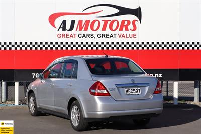 2009 Nissan Tiida - Thumbnail