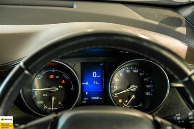 2017 Toyota C-HR - Thumbnail