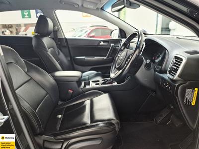 2019 Kia Sportage - Thumbnail