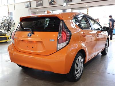 2014 Toyota Aqua - Thumbnail