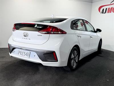 2022 Hyundai IONIQ - Thumbnail