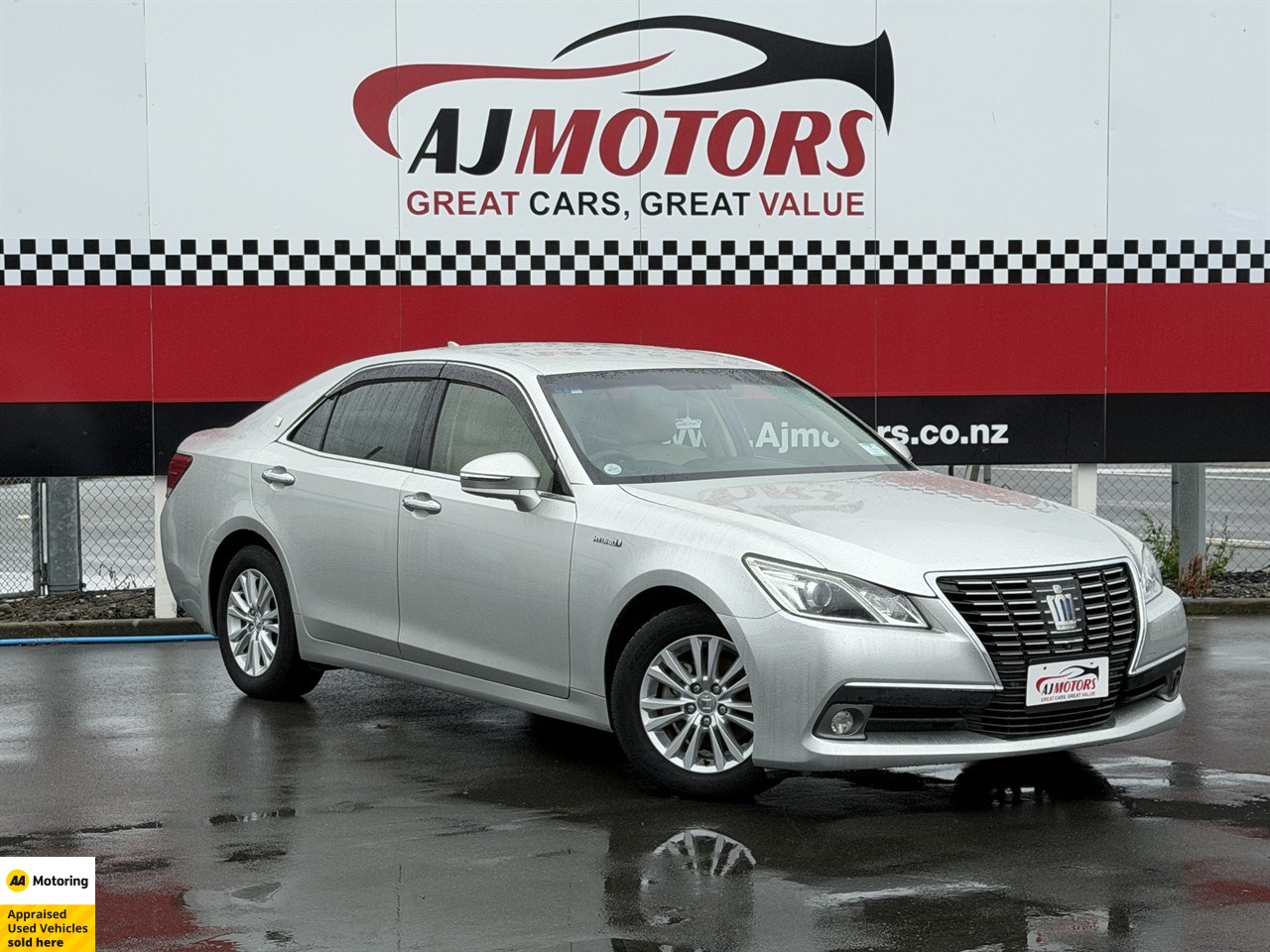 2014 Toyota Crown