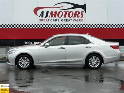 2014 Toyota Crown - Thumbnail