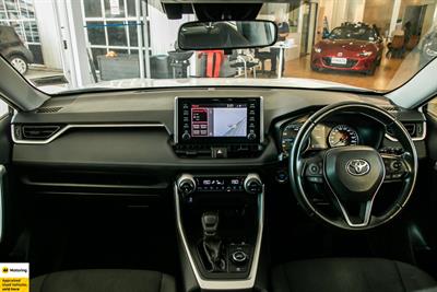 2021 Toyota RAV4 - Thumbnail