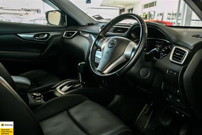 2015 Nissan X-Trail - Thumbnail