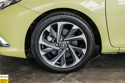 2016 Toyota Auris - Thumbnail