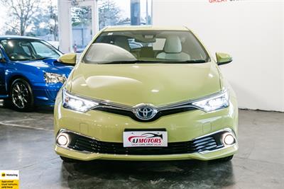 2016 Toyota Auris - Thumbnail