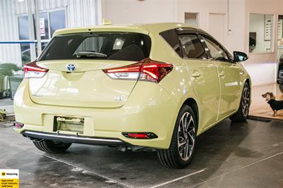 2016 Toyota Auris - Thumbnail