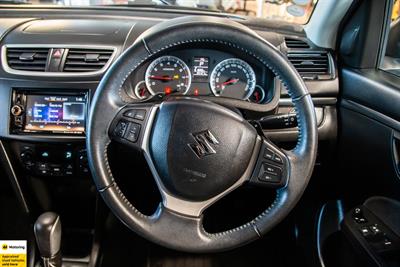 2015 Suzuki Swift - Thumbnail