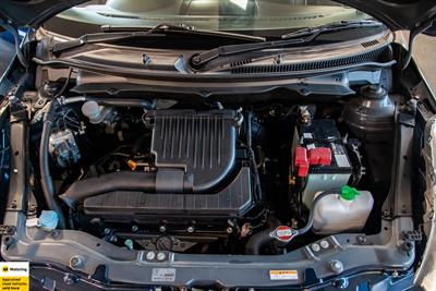 2015 Suzuki Swift - Thumbnail