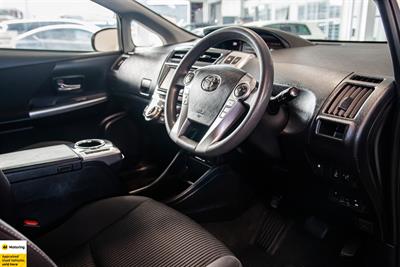 2015 Toyota Prius - Thumbnail