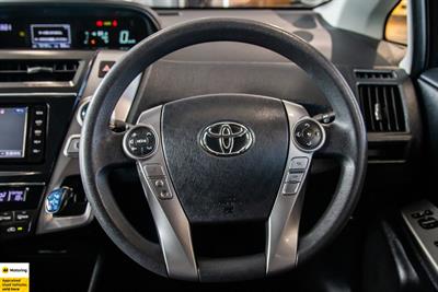 2015 Toyota Prius - Thumbnail