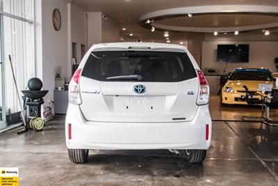 2015 Toyota Prius - Thumbnail