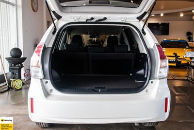 2015 Toyota Prius - Thumbnail