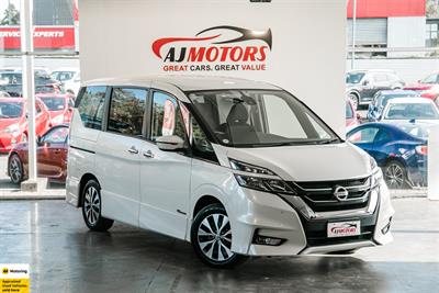 2017 Nissan Serena - Thumbnail