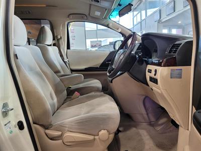 2012 Toyota Alphard - Thumbnail