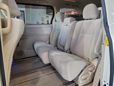 2012 Toyota Alphard - Thumbnail