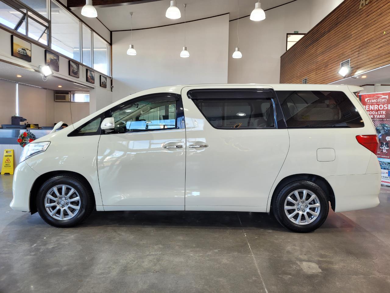 2012 Toyota Alphard