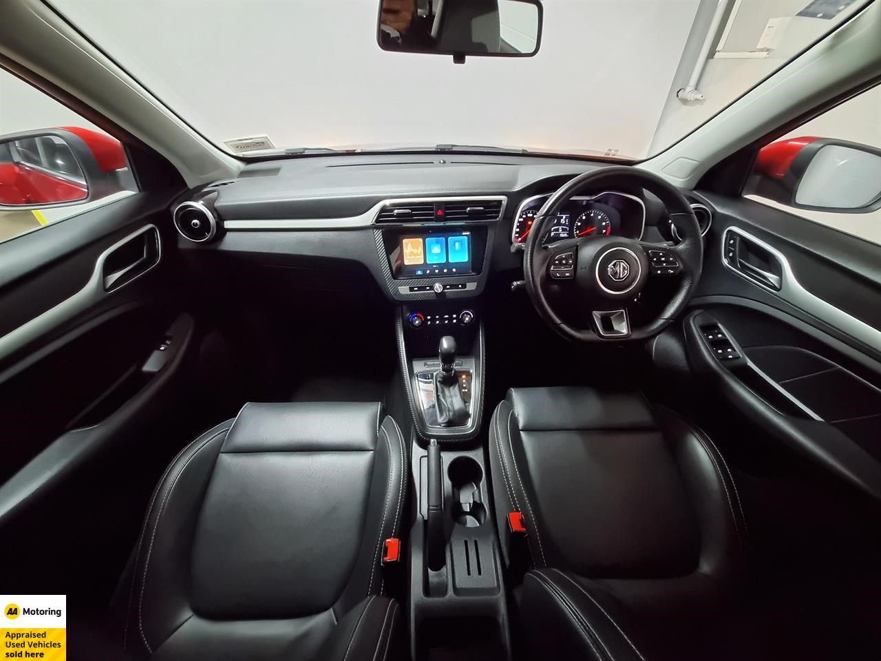 2023 MG ZS