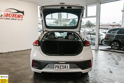 2022 Hyundai IONIQ - Thumbnail