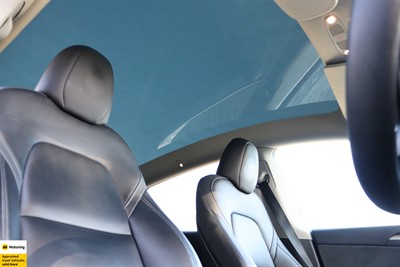 2022 Tesla Model Y - Thumbnail