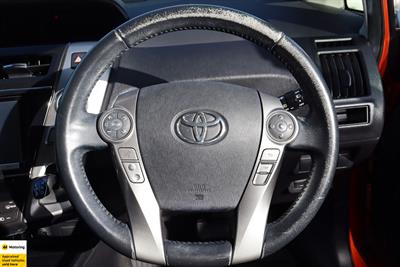 2014 Toyota Prius - Thumbnail