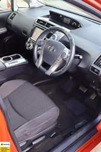 2014 Toyota Prius - Thumbnail