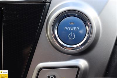 2014 Toyota Prius - Thumbnail