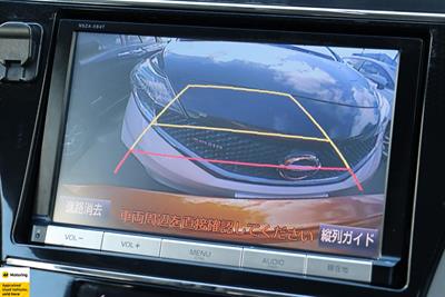 2014 Toyota Prius - Thumbnail