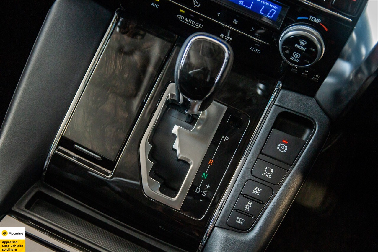 2016 Toyota Alphard
