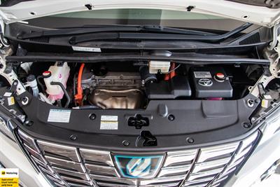 2016 Toyota Alphard - Thumbnail