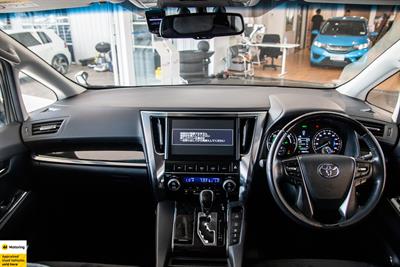 2016 Toyota Alphard - Thumbnail