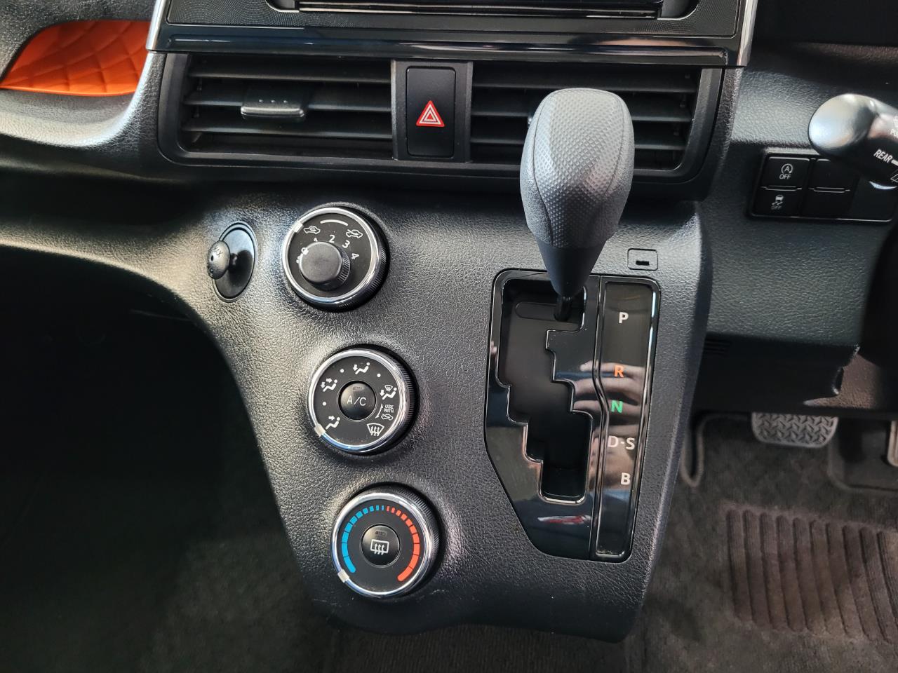 2016 Toyota Sienta
