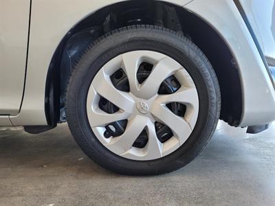 2016 Toyota Sienta - Thumbnail
