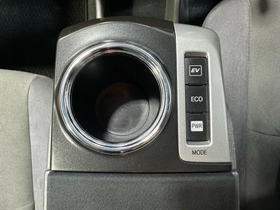 2012 Toyota Prius - Thumbnail