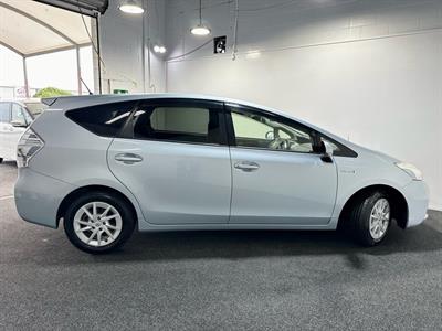 2012 Toyota Prius - Thumbnail