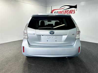 2012 Toyota Prius - Thumbnail